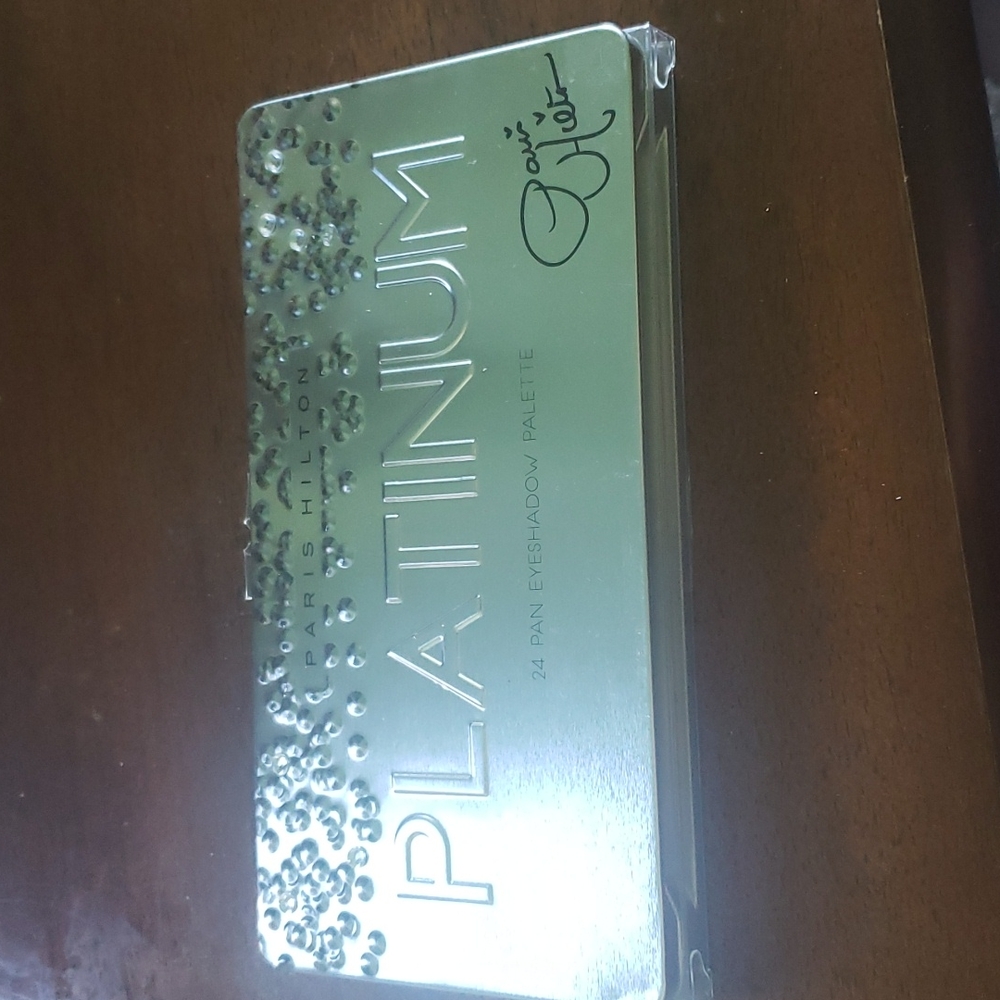 Eyeshadow palette